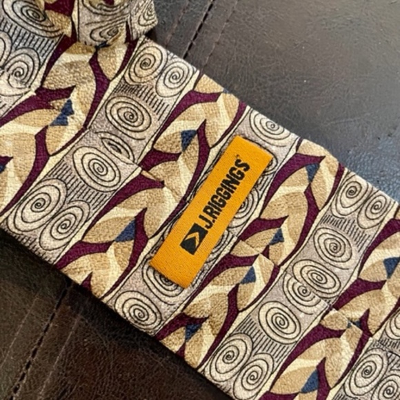 J.Riggings Mens Silk Tie Classic-Tan, Maroon, Navy - Picture 3 of 3